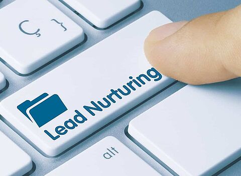 Computertastatur mit Lead-Nurturing Button